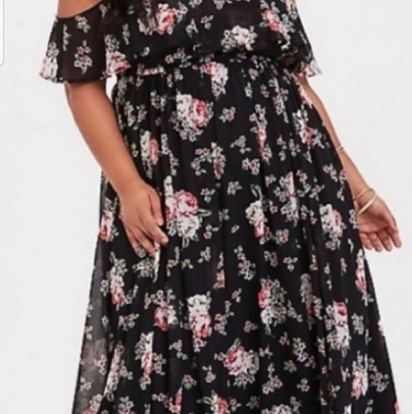 BLACK FLORAL COLD SHOULDER CHIFFON MAXI DRESS. - Picture 2 of 6